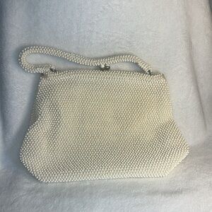 Vintage Lumured Corde-bead ivory handbag